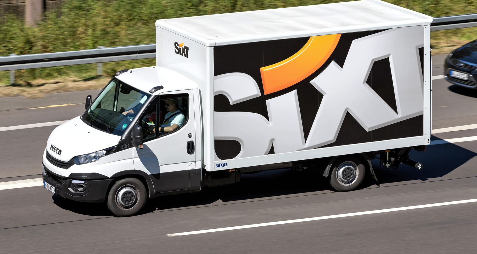 Quality box truck rental from SIXT